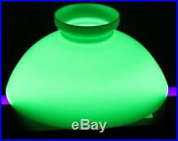 Vintage Jadite Vaseline Uranium Glass Kerosene Oil Rayo Aladdin Lamp Light Shade