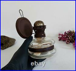 Vintage Kerosene Oil Lamp with Wall Hanger Traditional Style Chamber Oil Lamp