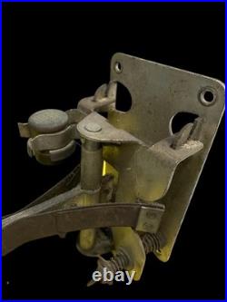 Vintage Original Aladdin Railroad Caboose Oil Lamp with Wall Mount Bracket GA20705 Vintage Original Aladdin Railroad Caboose Oil Lamp with Wall Mount Bracket GA20705