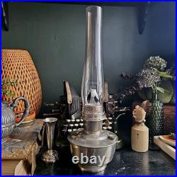 Vintage c1930s Aladdin Industries London Oil Lamp 294530/27 Model No. 12