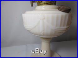 Vtg 40's Alacite Lincoln Drape Aladdin Kerosene Lamp Lock Fitter Chimney Model B