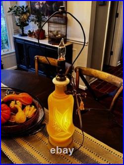 Vtg Aladdin Alacite Chartreuse & Cream Lily of the Valley Table Lamp REWIRED