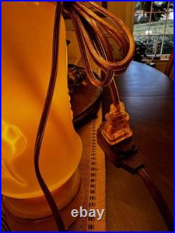 Vtg Aladdin Alacite Chartreuse & Cream Lily of the Valley Table Lamp REWIRED