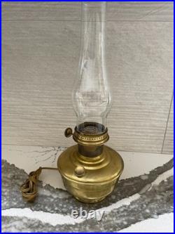 Vtg Aladdin Brass Kerosene Lamp Electrified with Clear Glass Chimney