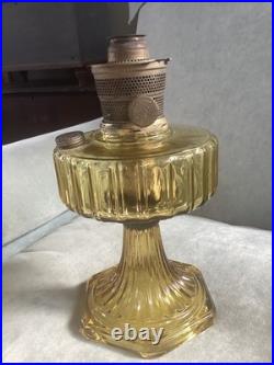 Vtg Aladdin CORINTHIAN AMBER CRYSTAL Oil Lamp WithNu Type Model B Burner