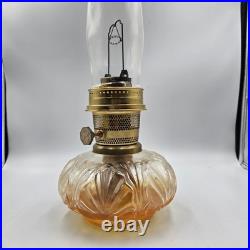 Vtg Aladdin Genie II Oil Lamp Clear Glass Font Shell Design Brass Collar