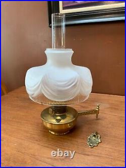 Vtg Aladdin Model B Brass Oil Lamp With Wall Mount Bracket And Frosted Shade