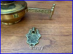 Vtg Aladdin Model B Brass Oil Lamp With Wall Mount Bracket And Frosted Shade