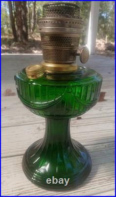 Vtg Emerald Green Lincon Drape Aladdin Oil/kerosine Lamp Model B Lts022