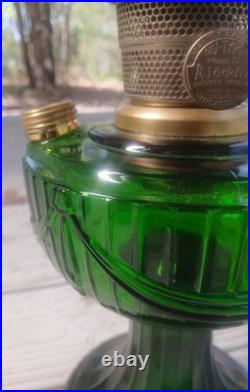 Vtg Emerald Green Lincon Drape Aladdin Oil/kerosine Lamp Model B Lts022