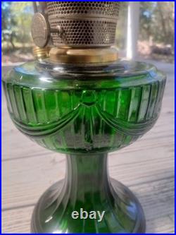 Vtg Emerald Green Lincon Drape Aladdin Oil/kerosine Lamp Model B Lts022
