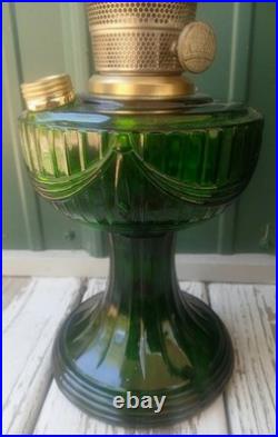 Vtg Emerald Green Lincon Drape Aladdin Oil/kerosine Lamp Model B Lts022