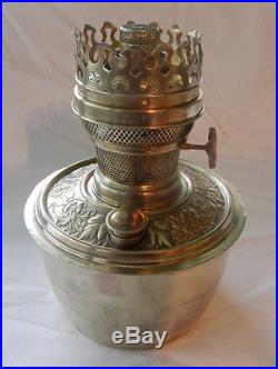 Vtg RARE Lumineer Mantle Oil Kerosene Lamp Burner with Font Aladdin Model A