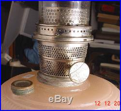 WERY NICE ALADDIN QUEEN ROSE MOONSTONE B-98 KEROSENE LAMP With GOLD BASE