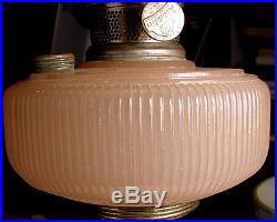 WERY NICE ALADDIN QUEEN ROSE MOONSTONE B-98 KEROSENE LAMP With GOLD BASE