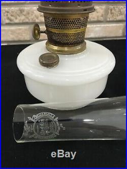 White Moonstone ALADDIN Model B FONT LAMP Shelf OIL KEROSENE Post 1938 Heelless