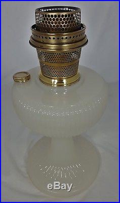 White Moonstone Aladdin Vertique Oil Lamp